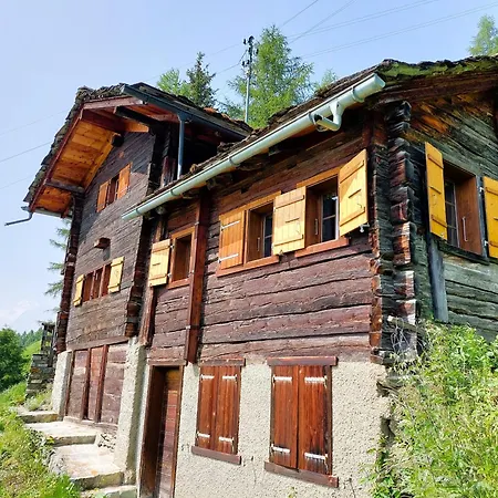 Mayen Farquesses Mayen De Montagne 4 Personnes Chalet *